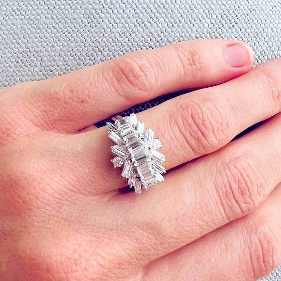 🌟HP🌟18K White Gold Diamond Ring - Picture 5 of 11